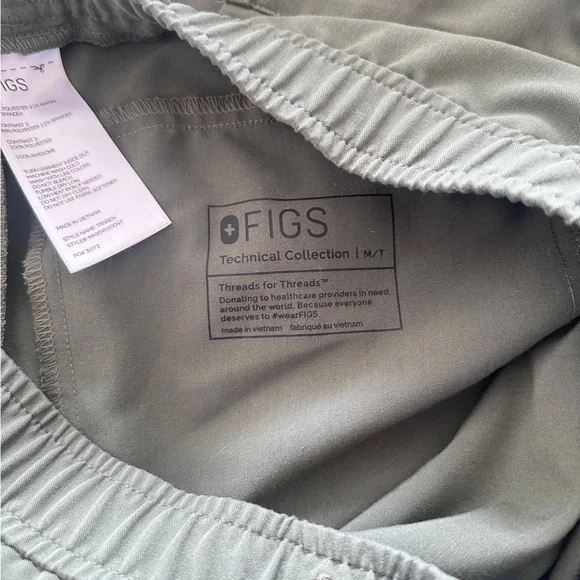 Figs Technical Collection Scrub Set - Picture 13 of 16